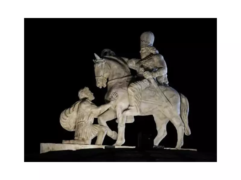 Iran Unveils Defiant Victory Statue After Israel Conflict