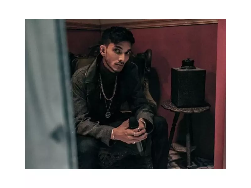 Pakistani YouTuber Talha Reacts to Indian Flag Controversy