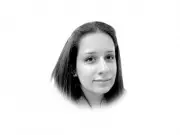 Pakistan's Economic Mirage: Illusions of Success Mask Underlying Crisis