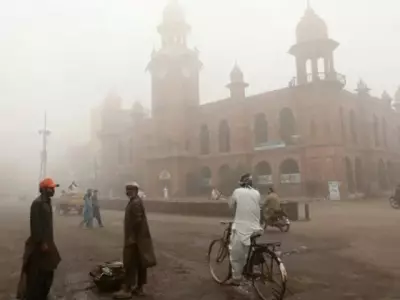 Lahore's Hazardous Pollution Contrasts with Mild Morning Weather Conditions