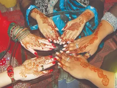 Henna Stickers Surge in Popularity as Modern Alternative to Traditional Mehndi