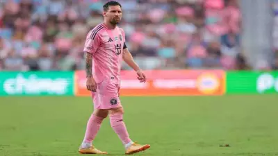 Messi Substituted Clutching Thigh in Final Club Game Before World Cup