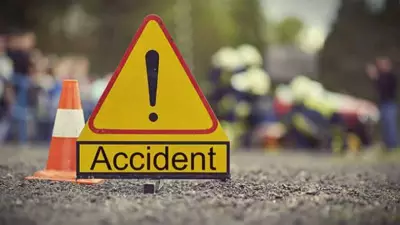 Seven Injured in Truck-Van Collision on Depalpur Road