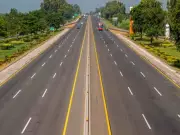 Panel Urges Review of Motorway Speed Cap for Safety