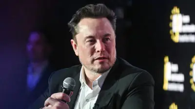 Elon Musk Becomes World's First Trillionaire on Paper After SpaceX IPO