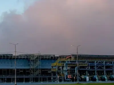 Israeli Airstrike Hits Iranian Petrochemical Plant in Mahshahr
