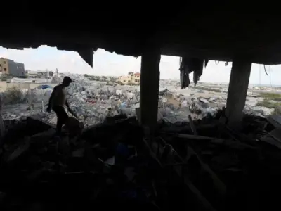 Israeli Airstrike Kills 5 Palestinians in Gaza Amid Ceasefire Talks