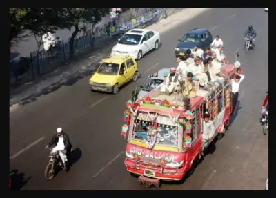 Karachi Public Transport Strike Announced from June 18 Over Traffic Fines