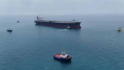 Oil Prices Drop on Easing Iran Tensions, Hormuz Strait Shipments