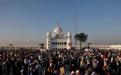 Pakistan Issues Visas to 737 Sikh Pilgrims for Religious Festival