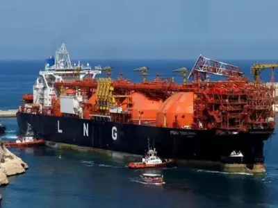 Pakistan Launches Urgent Tender for LNG Cargo Amid Hormuz Tensions