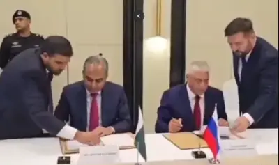Pakistan, Russia Agree to Boost Cooperation Against Illegal Immigration