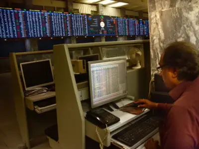 PSX Opens Week with Rally as KSE-100 Index Gains 464 Points