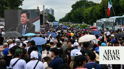 Thousands of Philippine sect protest senator's graft case