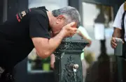 France Heatwave Forces Train Cancellations, School Closures as Temperatures Hit 40°C