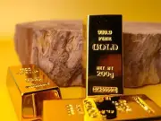 Gold Prices in Pakistan Surge Rs10,800 Per Tola to Rs455,136
