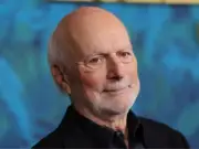 James Burrows, Legendary Sitcom Director of 'Friends' and 'Cheers', Dies at 85