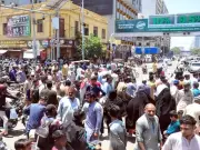 Karachi roads sealed ahead of govt employees protest over salary hike demand