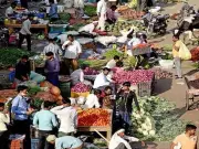 Lahore Food Prices Remain High Despite Official Rate Adjustments