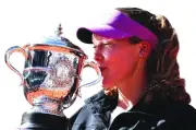 Mirra Andreeva Wins First Grand Slam at French Open, Beats Maja Chwalinska