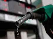 Pakistan Traders Hail Historic Petrol Price Cut of Rs74 Per Litre