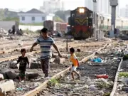 Pakistan's Poverty Rate Rises to 28.9% Despite Economic Recovery