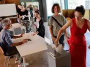Swiss voters reject anti-immigration cap on population