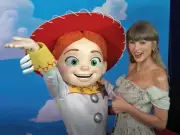 Taylor Swift Surprises at Toy Story 5 Premiere with Live Performance