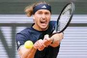 Zverev beats Mensik to reach French Open final, targets first Grand Slam