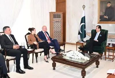 Acting President Gilani Invites Croatian Businesses to Invest in Pakistan