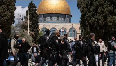 Israeli Settlers Storm Al-Aqsa Mosque Compound Under Police Protection