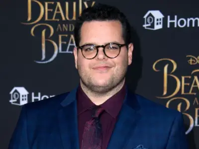 Josh Gad Joins Margot Robbie and Bradley Cooper in Ocean's 11 Prequel