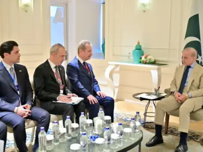 PM Shehbaz courts Turkish investment in Istanbul meetings