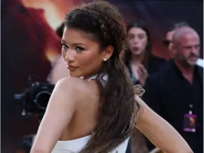 Zendaya's Alexander McQueen Givenchy Gown Sparks Fashion Debate