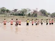 Flash Floods Inundate Dera Ghazi Khan Villages, Rescue Operation Underway
