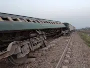 Shalimar Express Coach Derails Near Khanewal, Rail Traffic Disrupted for Six Hours