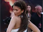 Zendaya's Alexander McQueen Givenchy Gown Sparks Fashion Debate